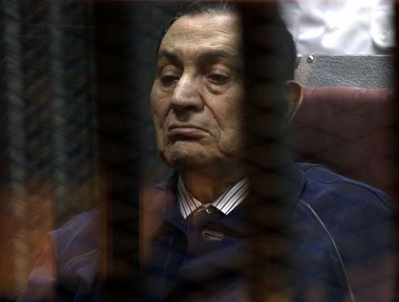 الطعون تعيد مبارك ومجموعته الى قاعة المحكمة مجددا صورة رقم 3