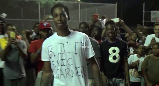 بالفيديو.. امريكا تنتفض بسبب سهولة الضغط على الزناد وقتل السود! صورة رقم 11