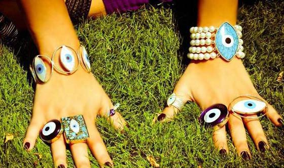 السعودية: الخوف من (العين والحسد) مرض نفسي تحوّل لتجارة في الأعراس والحفلات صورة رقم 2