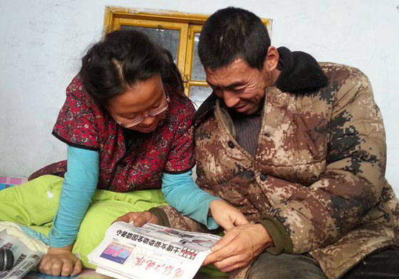 بالصور.. رضيعة وجدت على قيد الحياة بعد ساعتين من دفنها صورة رقم 4