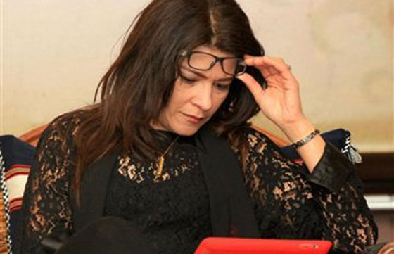 الكاتبة فاطمة ناعوت المثيرة للجدل تطالب بتعليم اللغة القبطية! صورة رقم 1