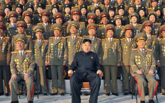 كوريا الشمالية.. 3 اجيال مبرمجة على حب الزعيم لدرجة العبادة صورة رقم 2