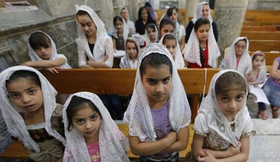  قس ابرشية بغداد: داعش ذبح اطفالا مسيحيين رفضوا اعتناق الاسلام صورة رقم 10