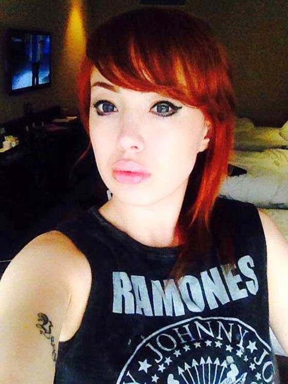 صور: فصل مضيفة طيران تركية لانها  مثيرة وتعمل عارضة ازياء صورة رقم 6