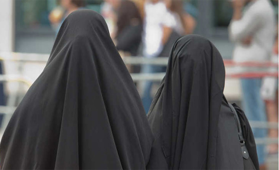 الصين تحظر النقاب في اقليم معظم سكانه من المسلمين صورة رقم 1