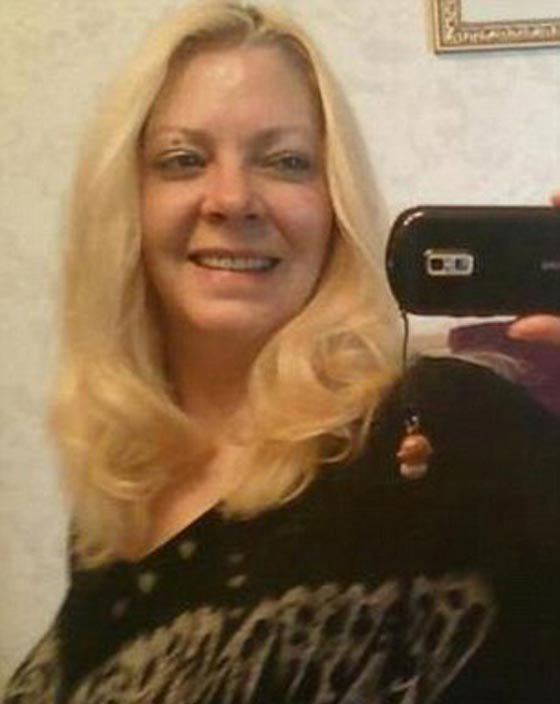 اعتقال امريكية صورت طفلتها علرية وباعت الصور بـ 100 دولار صورة رقم 5