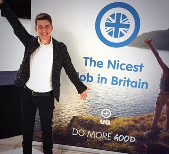  صور بريطانى يقوم بعمل خيرى مختلف كل يوم مدة 12 شهرًا صورة رقم 1