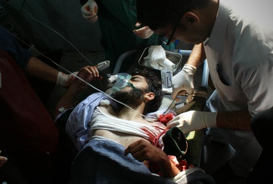 بالصور.. شاهد بشاعة ما احدثه هجوم طالبان على المدرسة الباكستانية صورة رقم 21