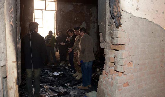 بالصور.. شاهد بشاعة ما احدثه هجوم طالبان على المدرسة الباكستانية صورة رقم 1