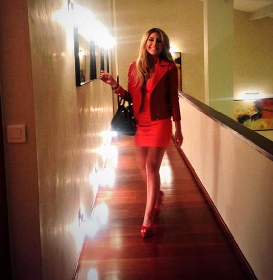 صور شقراء فرنسية وراء فضائح مخلة بالاداب مع لاعبي كرة القدم العالميين صورة رقم 2