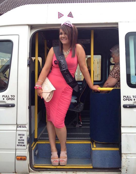 صور فتاة تنزل وزنها 38 كغم خلال اشهر بسبب سخرية أصدقائها صورة رقم 3