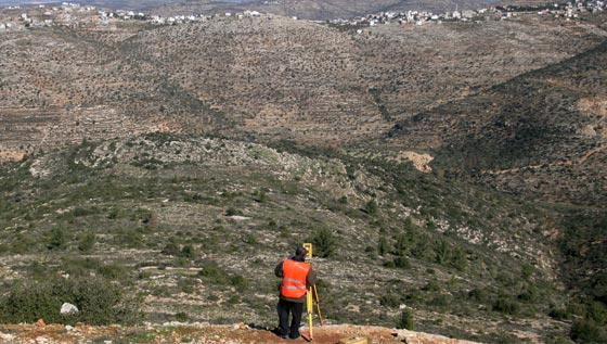 وزراء اسرائيليون متورطون مع مزورين بسرقة اراض فلسطينية صورة رقم 4