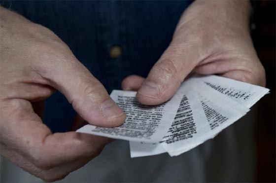 4646 يوما في السجن مدونة على ورق السجائر صورة رقم 9