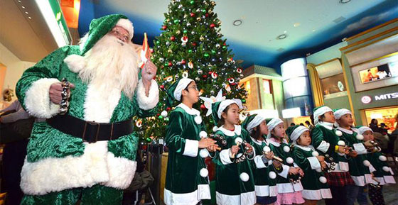 صور اطفال يحلمون بالهدايا وينتظرون (بابا نويل) صورة رقم 4