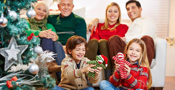 صور اطفال يحلمون بالهدايا وينتظرون (بابا نويل) صورة رقم 7