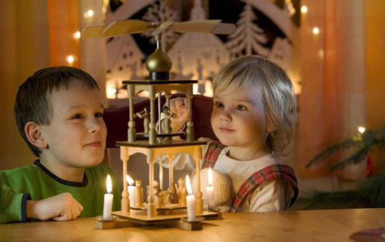 صور اطفال يحلمون بالهدايا وينتظرون (بابا نويل) صورة رقم 3