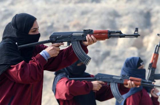 بالصور.. الشرطة الباكستانية تدرب وحدة كوماندو نسائية صورة رقم 2
