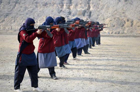 بالصور.. الشرطة الباكستانية تدرب وحدة كوماندو نسائية صورة رقم 4