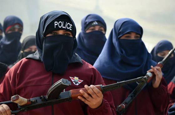 بالصور.. الشرطة الباكستانية تدرب وحدة كوماندو نسائية صورة رقم 7