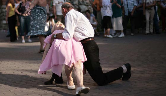 هل سيكون كل سكان الارض شبابا ويتحدثون مع الحيوانات؟ اليكم ابرز نبوءات نوستراداموس صورة رقم 2