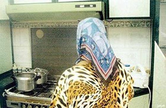  خادمة اندونيسية تضيف البول والمخاط لطعام أسرة سعودية صورة رقم 1