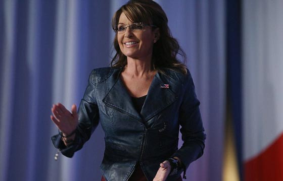 طفل وكلب.. صور تطلق موجة غضب فيسبوكية ضد السياسة الاميريكية صورة رقم 5