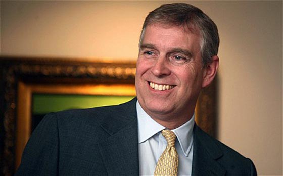 بالصور.. تفاصيل فضيحة الأمير أندرو النوعية مع قاصر صورة رقم 9 بالصور.. تفاصيل فضيحة الأمير أندرو النوعية مع قاصر صورة رقم 9