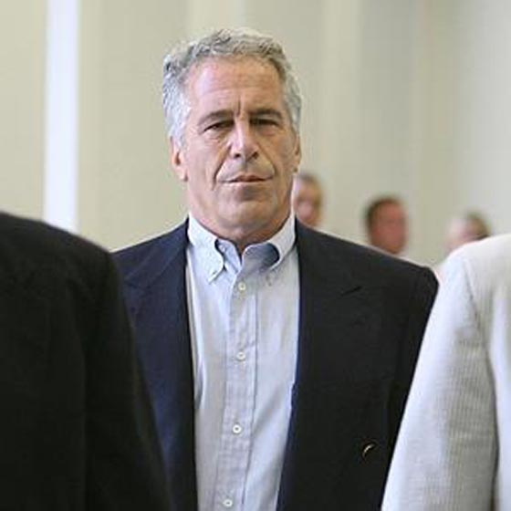 بالصور.. تفاصيل فضيحة الأمير أندرو النوعية مع قاصر صورة رقم 13 بالصور.. تفاصيل فضيحة الأمير أندرو النوعية مع قاصر صورة رقم 13