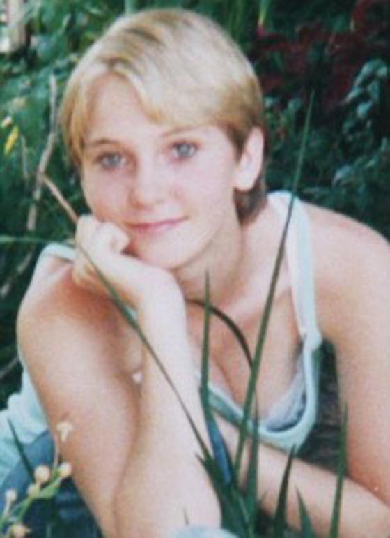 بالصور.. تفاصيل فضيحة الأمير أندرو النوعية مع قاصر صورة رقم 8 بالصور.. تفاصيل فضيحة الأمير أندرو النوعية مع قاصر صورة رقم 8