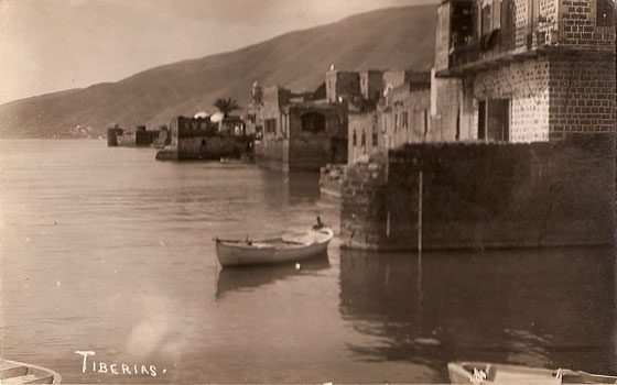 اول مصوّرة عربية تتحدى الرجال عام 1919 وتقف وراء الكاميرا صورة رقم 6