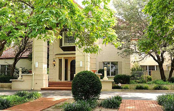 قطب النفط الاميريكي يواجه قضية طلاق عسيرة.. لا يحلها بليون دولار صورة رقم 10 قطب النفط الاميريكي يواجه قضية طلاق عسيرة.. لا يحلها بليون دولار صورة رقم 10