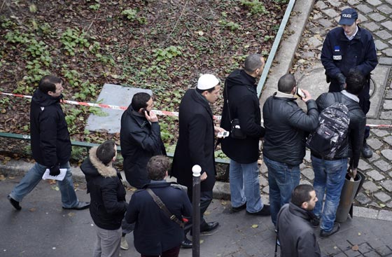  فرنسا تستعد لاحياء ذكرى الهجوم على شارلي ايبدو بمراسم متواضعة! صورة رقم 35