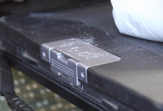 بالصور.. الكوكايين يحل ضيفا مرحبا به على قائد داعشي في كوباني صورة رقم 5