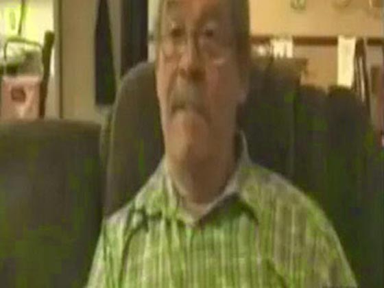 غمرته السعادة بجائزة نصف مليون دولار ثم خسرها بسبب خطأ طباعة صورة رقم 1