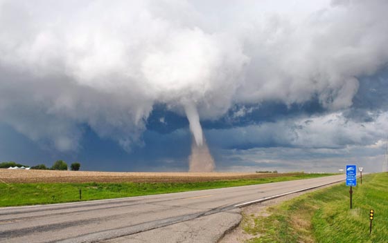  لماذا تسمى العواصف بأسماء نساء؟ هل لأن مزاجهن متقلب؟! صورة رقم 6