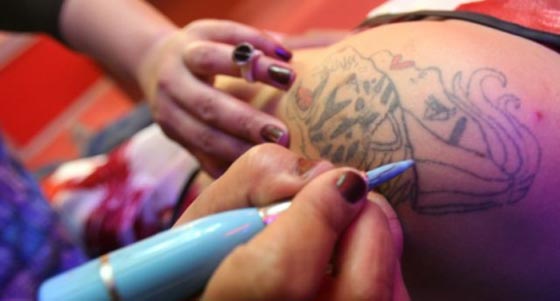  اردوغان غاضب من الوشم على أجسام الشباب بتركيا صورة رقم 2