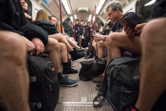 بالصور.. في المترو بدون سراويل من ميلانو الى المكسيك صورة رقم 2