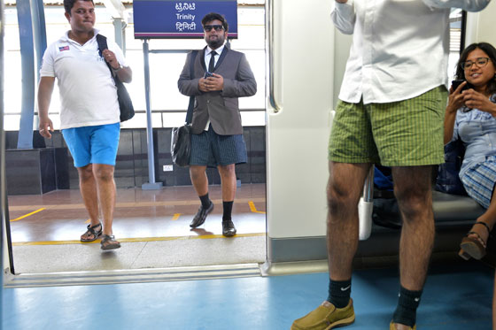 بالصور.. في المترو بدون سراويل من ميلانو الى المكسيك صورة رقم 9