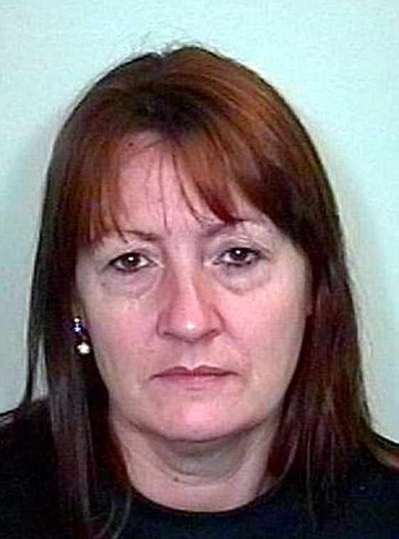 امرأة تقضم اذن أخرى في شجار داخل حانة بسبب كأس بيرة صورة رقم 1