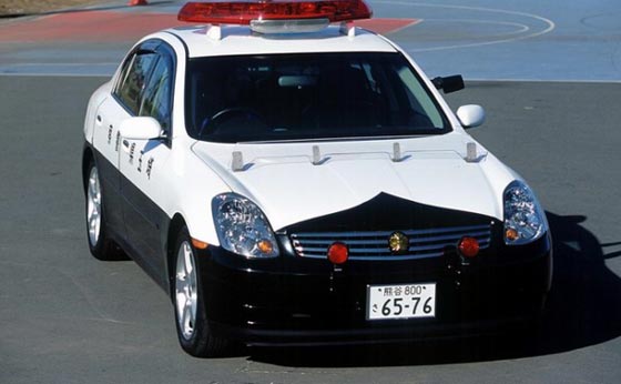 اكثر من مليوني ياباني يزعجون الشرطة سنويا باستغاثات تافهة صورة رقم 3