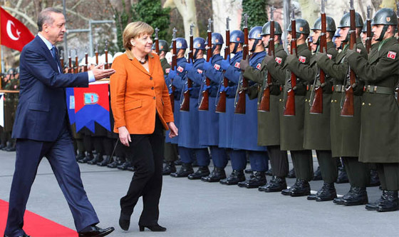 اللبرمان الاسرائيلي يحرض الدول الاوروبية على اردوغان ويصفه بانه بلطجي صورة رقم 6