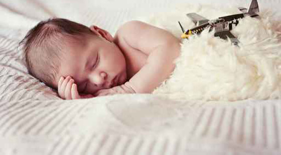 ولادة طفلة اردنية في سماء المحيط الاطلسي صورة رقم 1