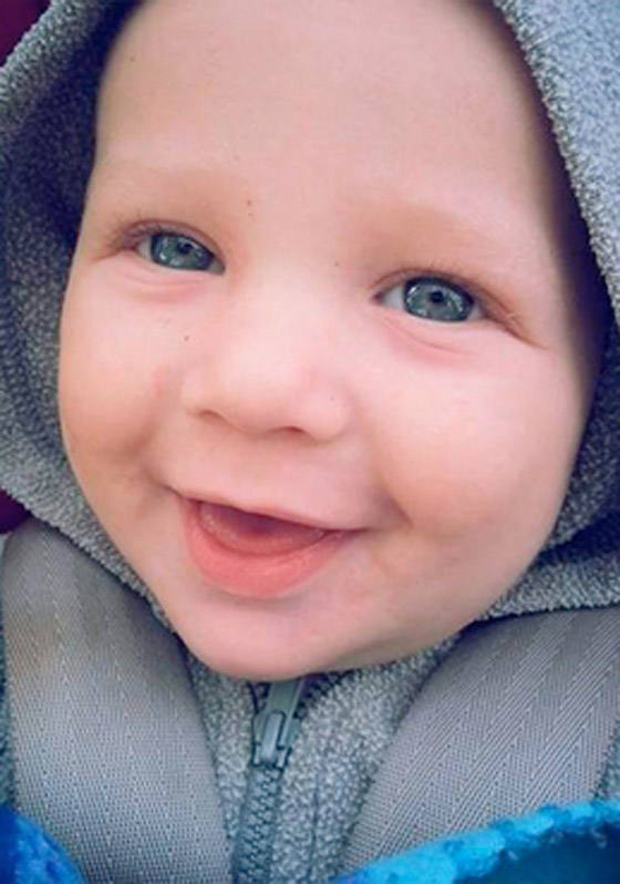 مصرع رضيع على يد اخيه الطفل رميا بالرصاص الحي صورة رقم 4