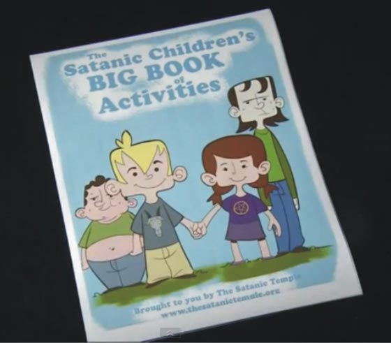 رموز عبادة الشيطان توزع على طلاب للتمييز بين المسلم والملحد صورة رقم 1