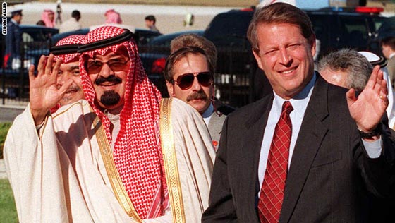 حياة الملك عبدالله الأكثر شعبية والقريب الى الناس في 40 صورة صورة رقم 9