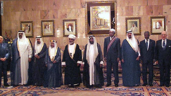 حياة الملك عبدالله الأكثر شعبية والقريب الى الناس في 40 صورة صورة رقم 21