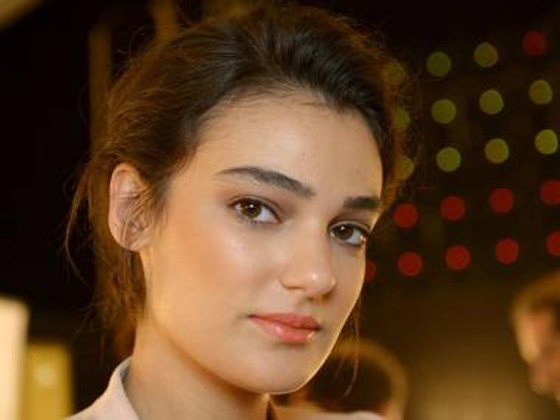 الشرطة تستجوب ملكة جمال تركيا بسبب سخريتها من اردوغان صورة رقم 1