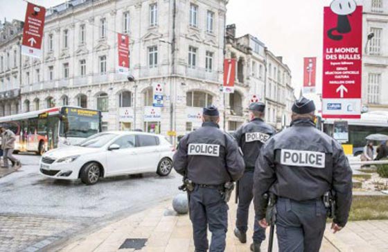 طفل 8 سنوات يرهب فرنسا ويستنفر شرطتها لانه مسلم! صورة رقم 3