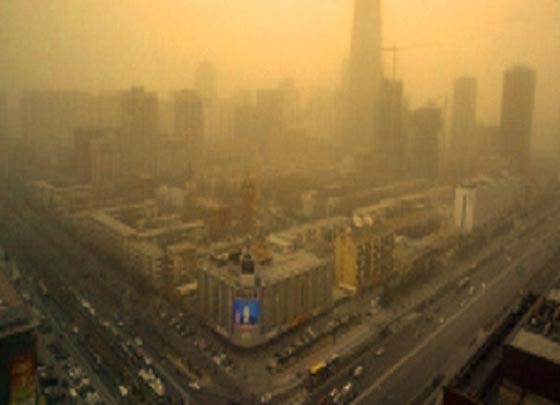 اوباما قصّر عمره بـ 6 ساعات بسبب تلوث اجواء الهند صورة رقم 1