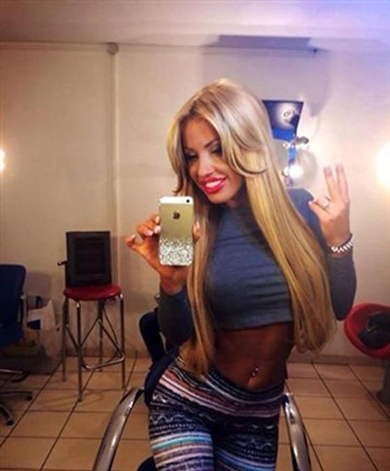  روماني ينتحر شنقا بعد مشاهدة صور ابنته في بلاي بوي! صورة رقم 6